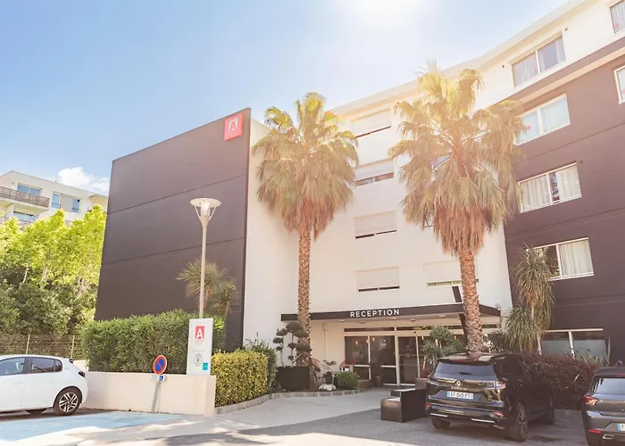 Appart'city Confort Ovalie I 3*